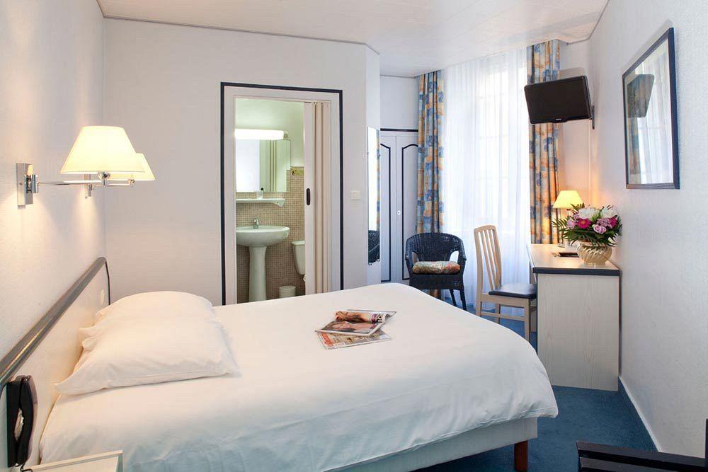 Hotel Suzane Angers Exterior photo